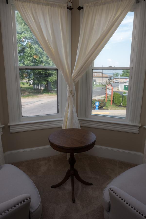 كولونيال Dennison Street Inn, B & B المظهر الخارجي الصورة