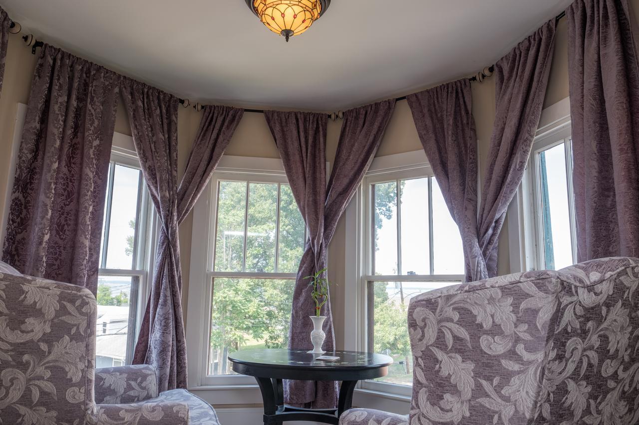 كولونيال Dennison Street Inn, B & B المظهر الخارجي الصورة