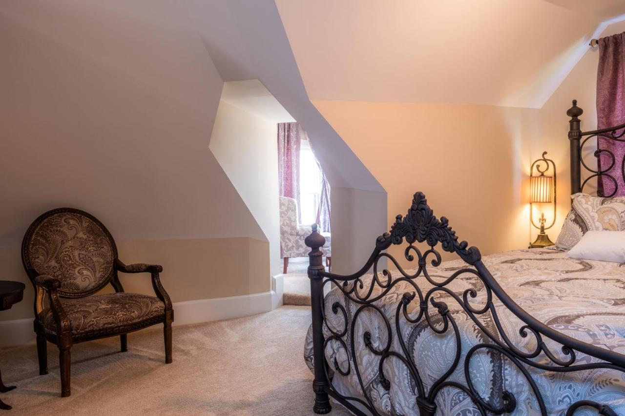كولونيال Dennison Street Inn, B & B المظهر الخارجي الصورة