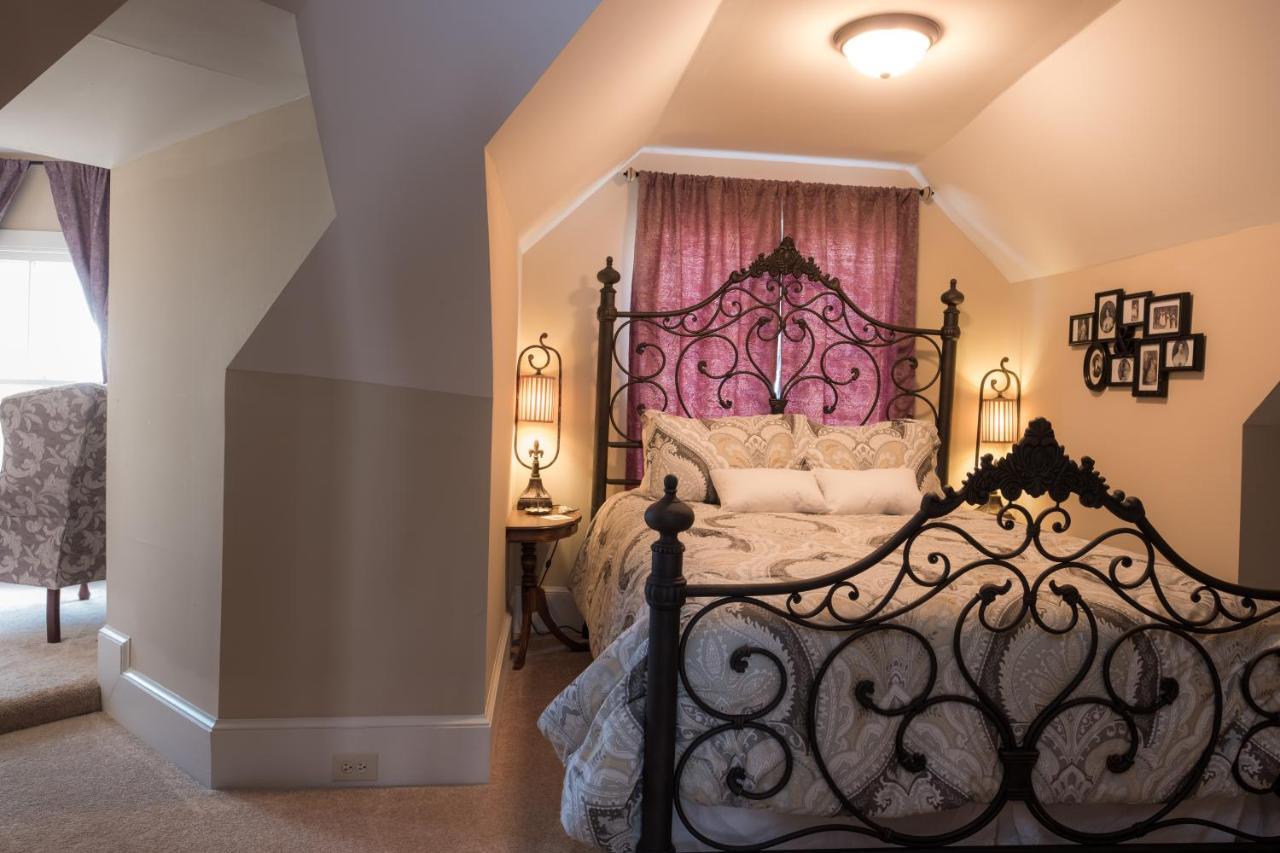 كولونيال Dennison Street Inn, B & B المظهر الخارجي الصورة